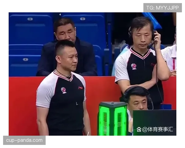 判罚争议：为何看似犯规却未吹哨？解析裁判的尺度与规则依据